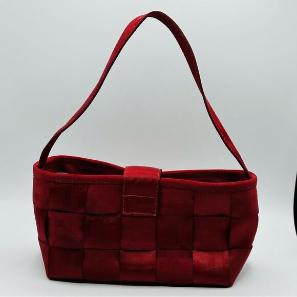 Harveys The Original Seatbelt Bag Mercedez Benz Red